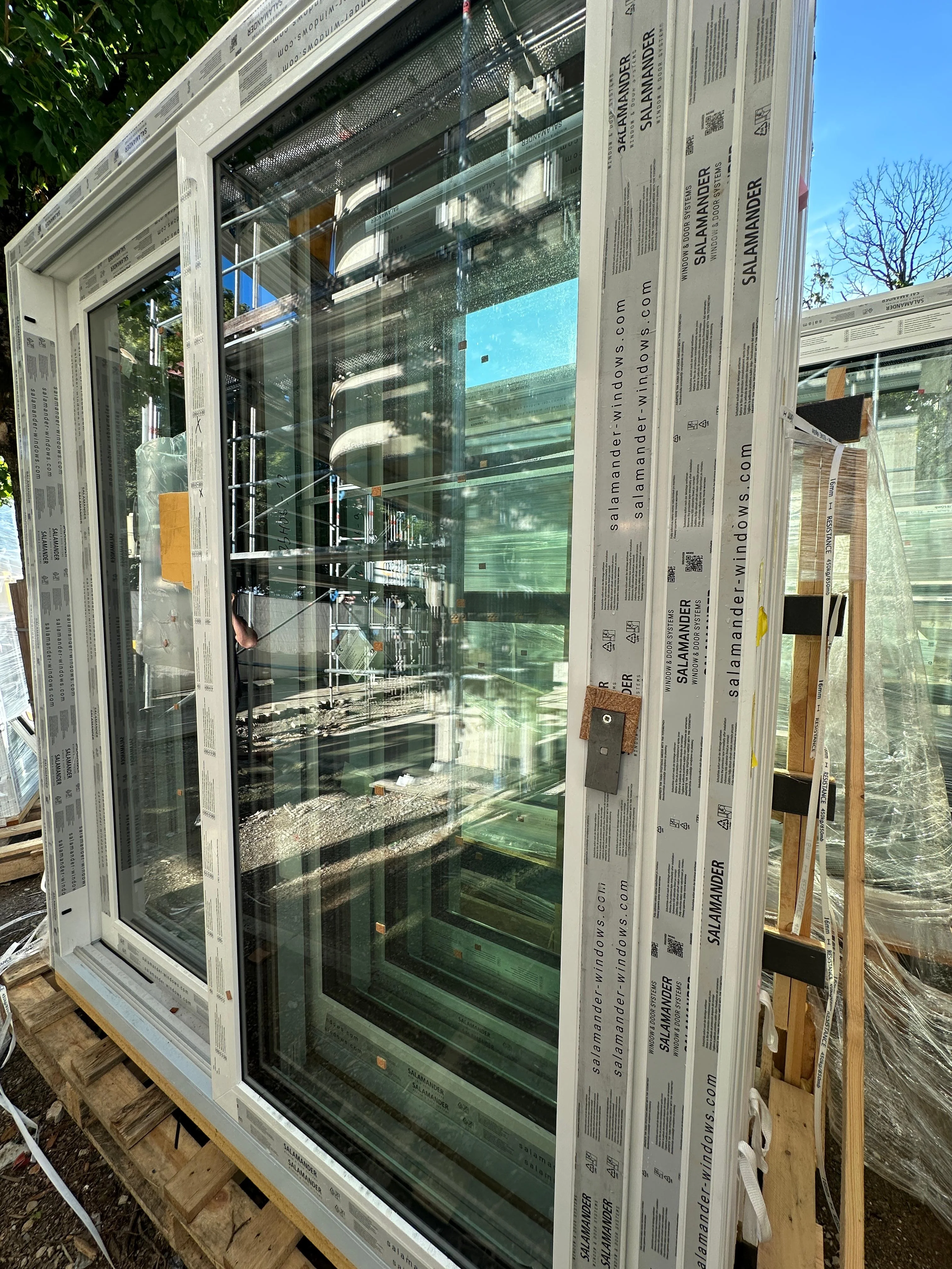 Bodentiefe Schiebetüren mit Schallschutz - Penthouse Wohnung